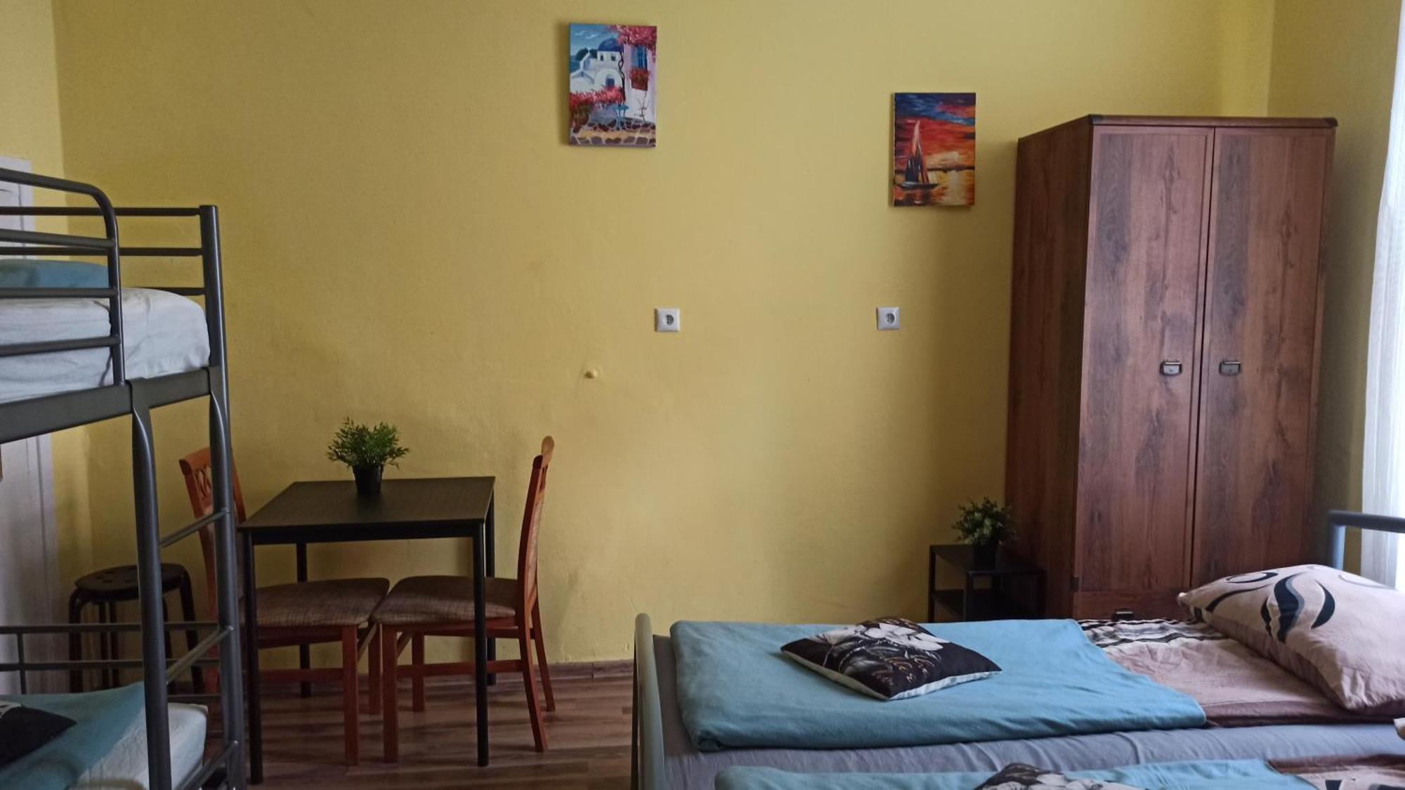 Willa Retro Hostel Краків Екстер'єр фото