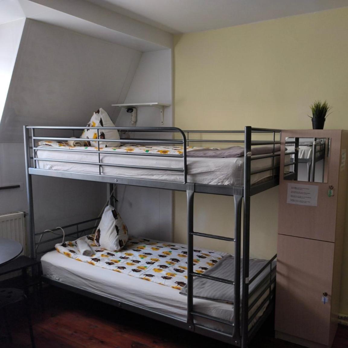 Willa Retro Hostel Краків Екстер'єр фото